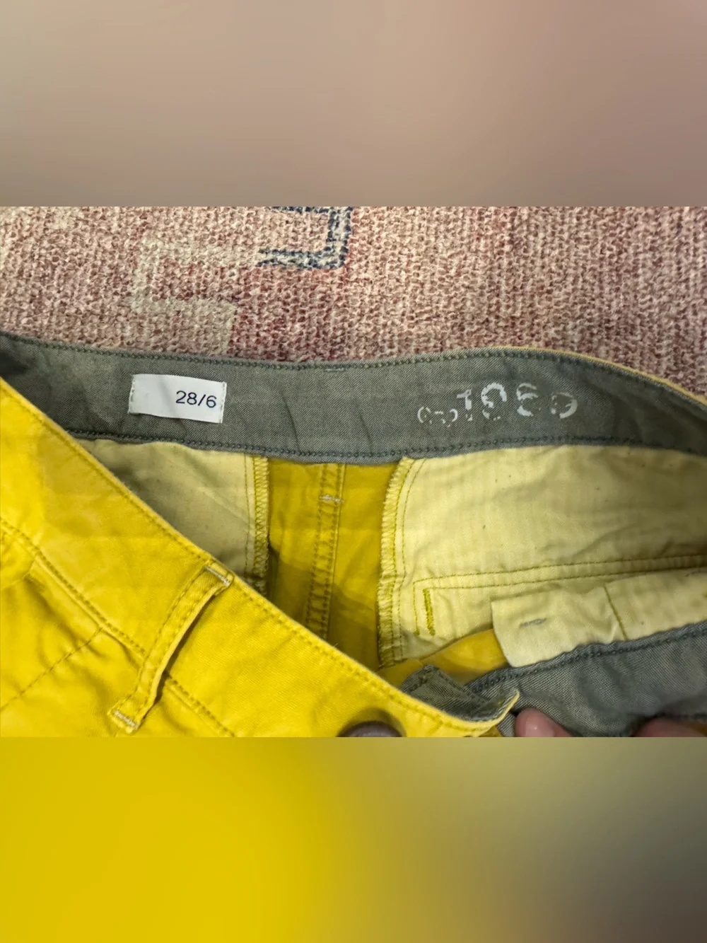 Gap low slung sulpha green/yellow soft chinos 6inch inseam size 6/28